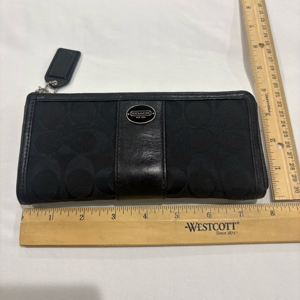 Coach Signature Black Canvas Leather Trim Zip Around Wallet‎ Wristlet Clutch - Picture 3 of 9